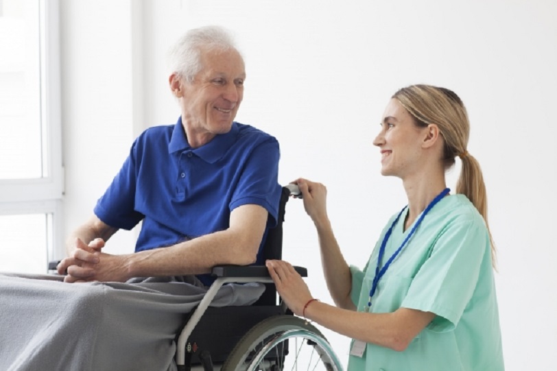 介護ビザ｜沖縄就労ビザ申請・特定技能の相談窓口